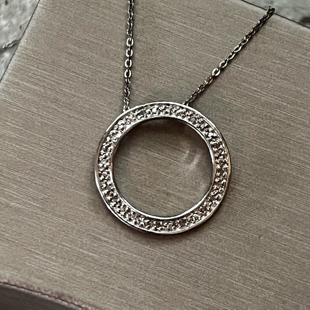 925 silver and diamond pendant and chain